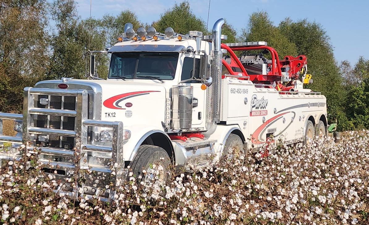 Parker Wrecker Service logo